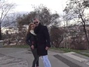 HUNT4K. La ragazza civettuola Jenifer Red con un bel piercing 6/16