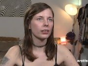 Ein Mauerblümchen voll Gefühl und Fantasie 11/16