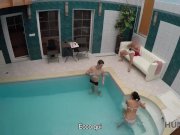 HUNT4K. Quando hai il tuo centro benessere, è facile prendere una ragazza 5/16