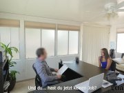 LOAN4K. Liza kann nicht glauben, dass sie Körper gegen Geld 1/16