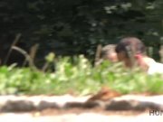 HUNT4K. La billetera se cae de la mochila de Shanie Ryan 1/16