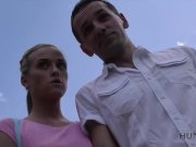 HUNT4K. Un jeune couple désire de l'argent alors pourquoi la lycéenne Shani 2/16