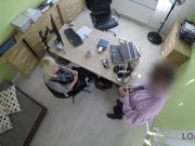 LOAN4K. La mignonne mince Katy Rose se fait percer la chatte par 5/16