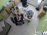 VIP4K. Die schlanke Süße Katy Rose wird von einem Inspektor für schlechte 9/16