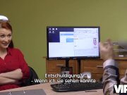 VIP4K. Der Kreditantrag wurde abgelehnt, weshalb sich die Rothaarige 3/16