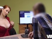 VIP4K. Der Kreditantrag wurde abgelehnt, weshalb sich die Rothaarige 5/16