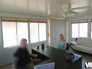 VIP4K. Die hübsche Strip-Tänzerin Allie Rae ist bereit, Sex gegen Geld vor 4/16