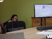 VIP4K. Inga ama l'arte ma dovrebbe scopare duramente per pagare tutte le ta 13/16