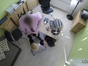 LOAN4K. El piso medio destruido necesita reparaciones, pero la chica sexy n 10/16