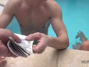 HUNT4K. Brunette Lassie est prête à satisfaire le propriétaire 2/16