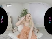 VRALLURE Aften Opal Shows You How She Likes It! 4/16