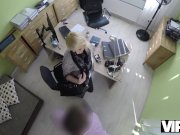 VIP4K. Un appartamento mezzo distrutto ha bisogno di riparazioni 6/16