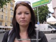 HUNT4K. Hunter paie un garçon en liquide pour baiser sa petite amie devant 1/16