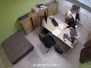 LOAN4K. Der arme Karol träumt von einem neuen Auto. Warum kommt 10/16