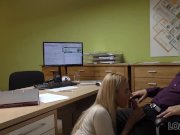 LOAN4K. La cattiva Nathaly regala la sua figa rasata all'agente 11/16