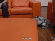 HUNT4K. Chick rompt avec BF et se fait baiser par un riche étranger 8/16