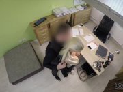 LOAN4K. Die arme und wunderschöne Verkäuferin hat wilden Sex mit Fremden 8/16