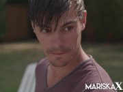 MARISKAX Big tit brunette Lucia Love seduces the pool boy 3/16