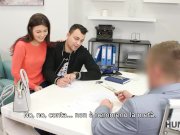 HUNT4K. La figa rasata viene penetrata duramente davanti al suo ragazzo 4/16