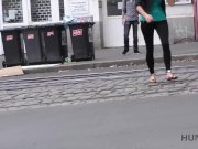 HUNT4K. Un jeune couple a besoin d'argent mais la salope n'est pas contre 1/16