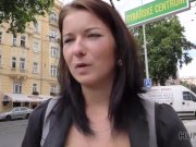 HUNT4K. Un jeune couple a besoin d'argent mais la salope n'est pas contre 3/16