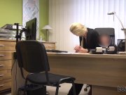 LOAN4K. Freche Blondine fickt zum Ausleihen, um einen neuen Mercedes oder B 10/16