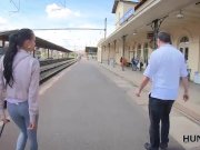 HUNT4K. Une coquette élégante gagne de l'argent pour s'entraîner en utilisa 5/16