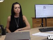 VIP4K. La figlia milionaria non può pagare le tasse e ha bisogno di un pres 3/16