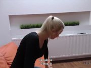 HUNT4K. Le vagin rasé d'une jolie blonde devrait être frappé très fort 5/16