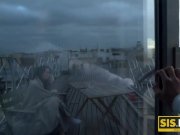 SIS. PORN. Brazen babe smokes cigarette and penis of stepbrother 4/16