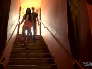 DADDY4K. Séduisante miss avec un corps sexy entre entre de vieilles mains 1/16