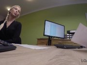 LOAN4K. Freche Blondine fickt zum blAusleihen, um einen neuen Mercedes oder 5/16