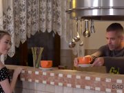 DADDY4K. affascinante adora il sesso fantastico con il vecchio papà del fid 2/16