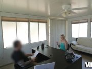 VIP4K. Die Go-Go-Tänzerin aus der örtlichen Strip-Bar ist bereit für Sex 2/16