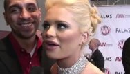 Naked man appears behind bob dylan on awards show bomb - Alexis ford, lupe at the avn awards