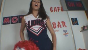Anna Morna Cheerleader