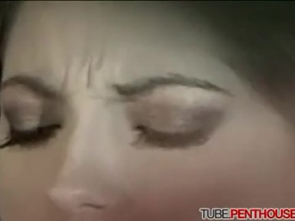 Горячая лесбиянки получать смотрел