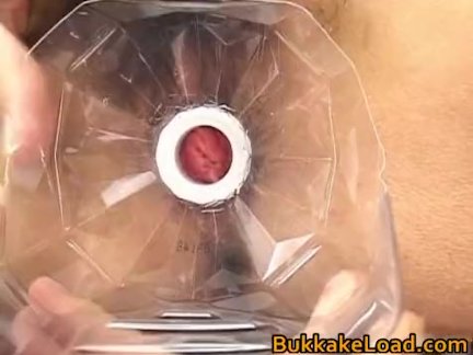 Веселые подруги занимаются сексом