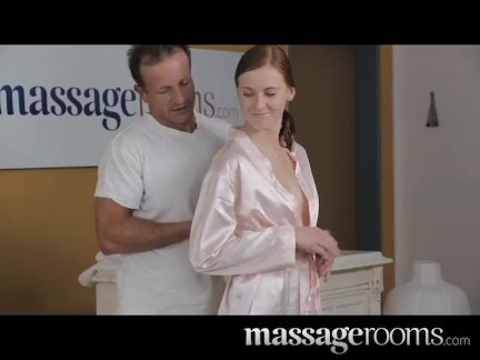 Massage Rooms - Deep and intense fuck