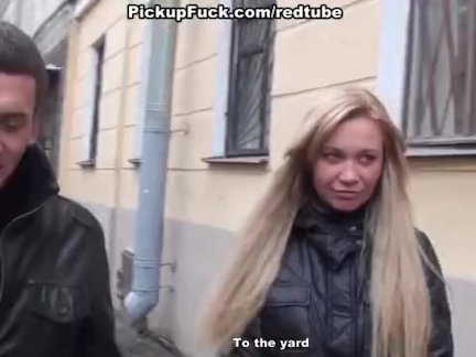 Мулатка на кастинге показала возможности своего тела и влагалища