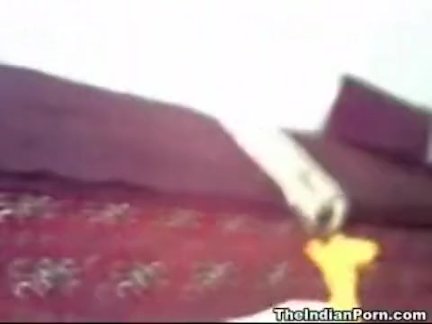 Горячие сучки прыгали на члене друга
