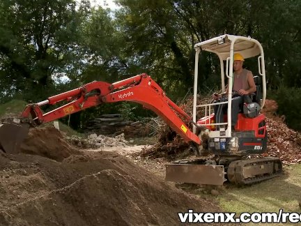 vixenx - Latina with big ass outdoor anal sex