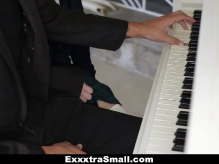 ExxxtraSmall - Tiny Sammie Daniels Bangs Prof