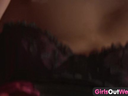 Парень всадил подруге раком