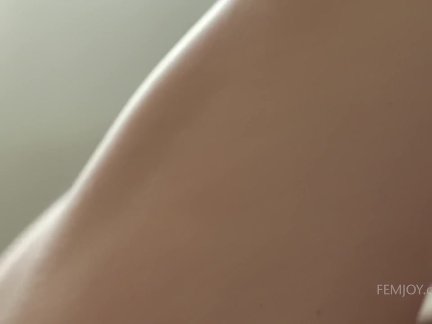 Viola Bailey sensual orgasm