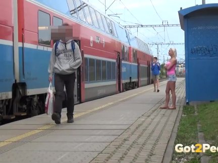 Got2Pee - Peeing Women Compilation 004