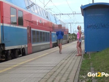 Got2Pee - Standing Pee Compilation 002