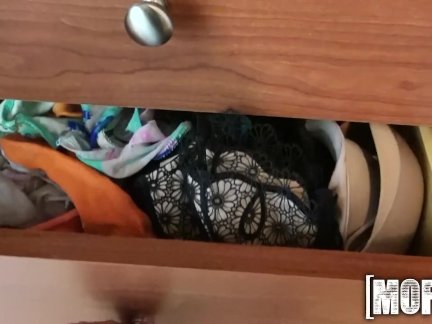 Mofos - Sexy teen gives her bf what he wants
