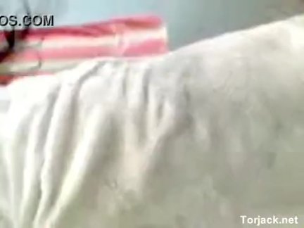 Молодая азиатка получает сперму в большую пизду после траха
