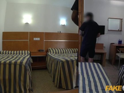 Сексуальный испанский блондинка эксгибиционист трахал по полицейский